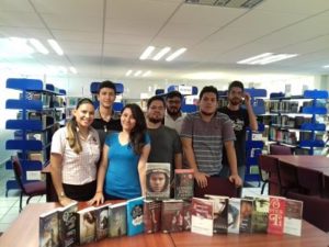 ENTREGA DE LIBROS PARA EL CLUB DE LECTURA DE LA FIMAZ